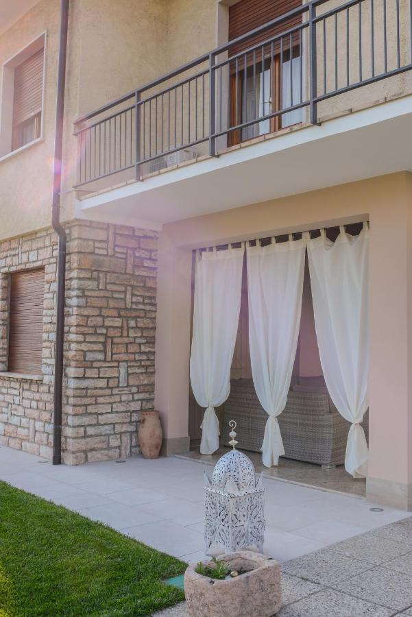 Villa Viola-Comoda Villetta A Капріно-Веронезе Екстер'єр фото