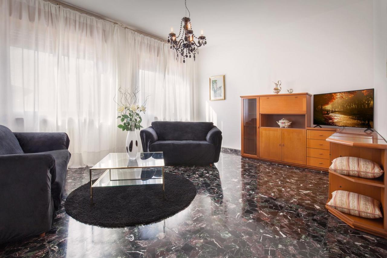 Villa Viola-Comoda Villetta A Капріно-Веронезе Екстер'єр фото